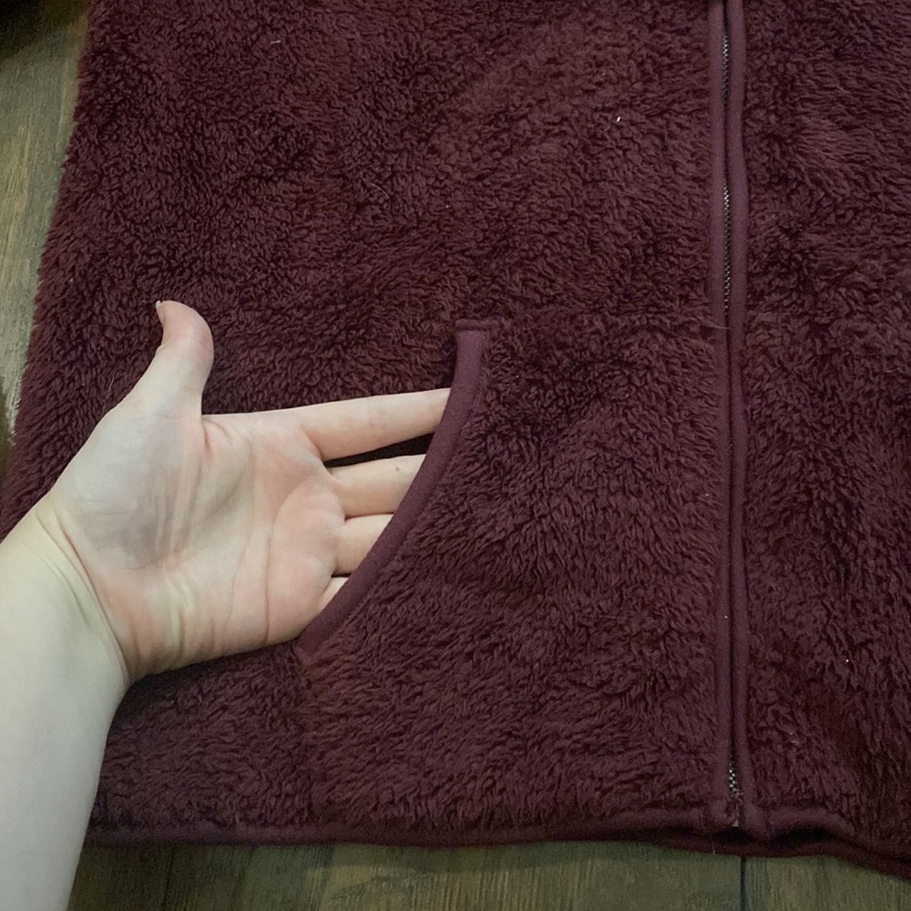 American Eagle Fleece Jacket - Picture 2 of 5